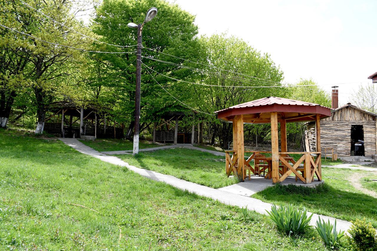Bed and Breakfast Nikala Telavi Exterior foto