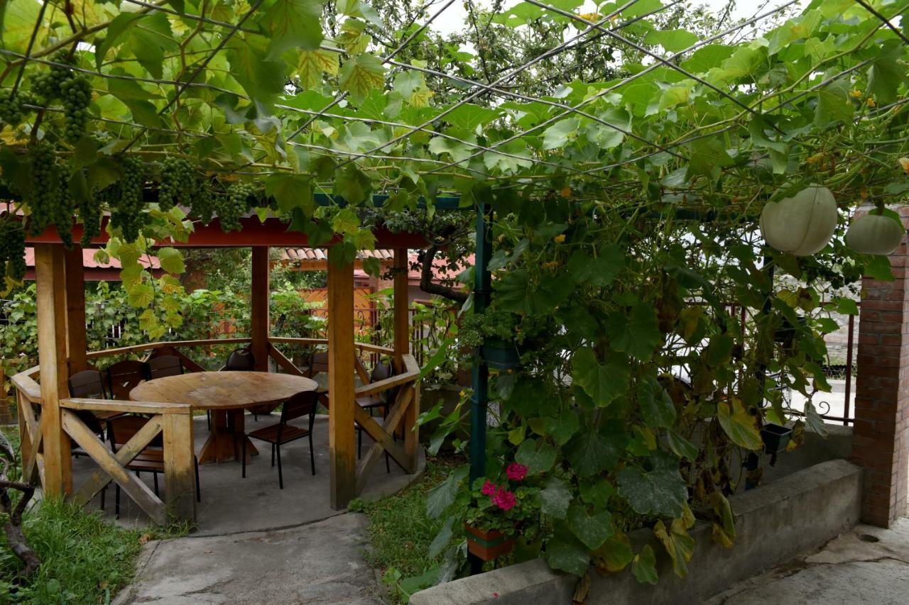 Bed and Breakfast Nikala Telavi Exterior foto